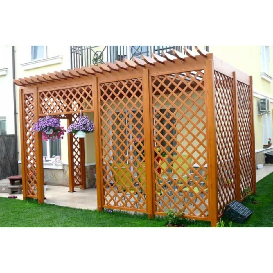 Деревянная решетка для беседки