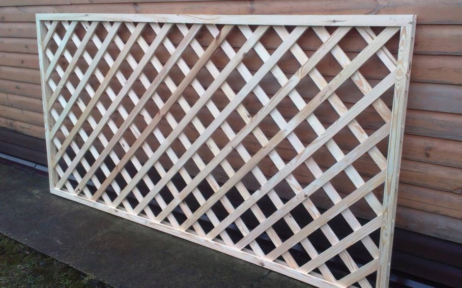 Решетка деревянная RLW 300_2600