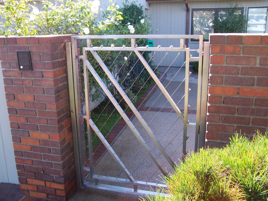 Калитка из пластиковых труб
