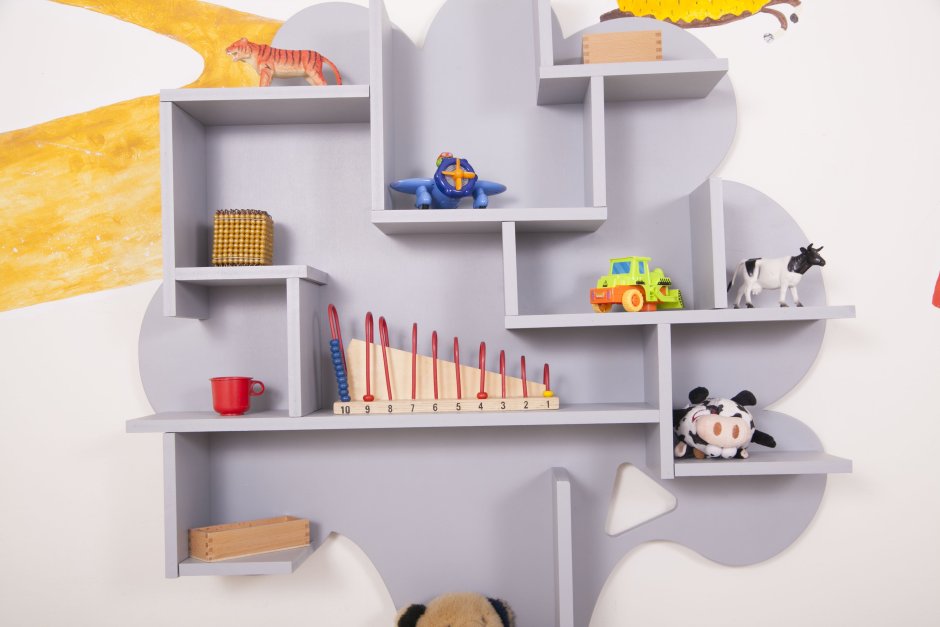 Варианты расположения квадратных полок на стене