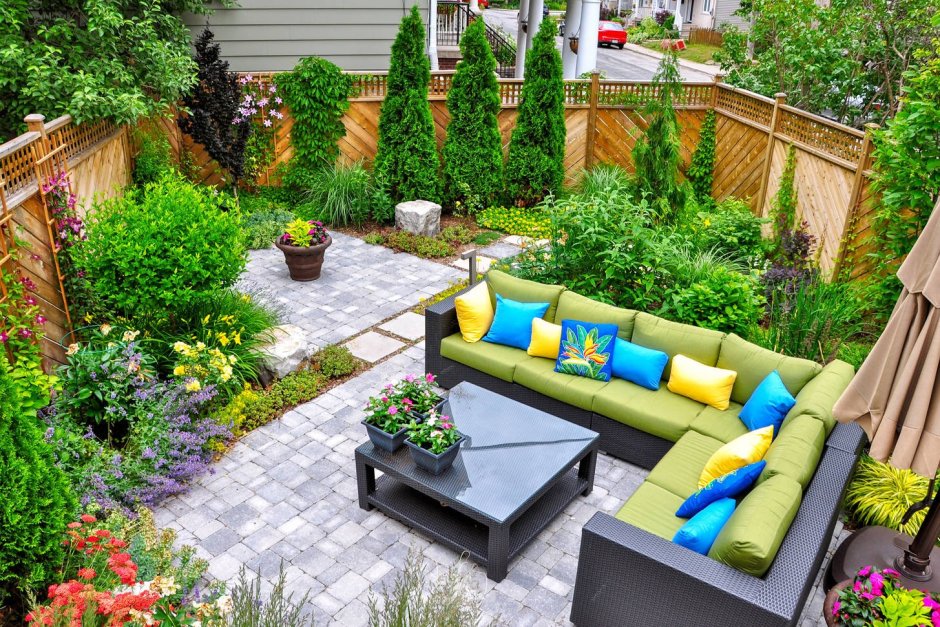 Красивый внутренний дворик