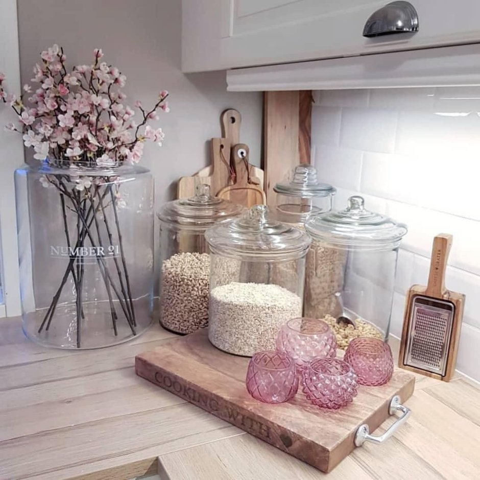 Сервировка обеденного стола