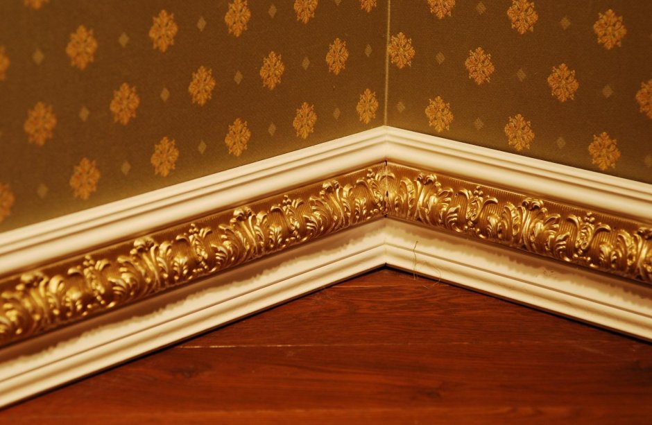 Декоративный плинтус