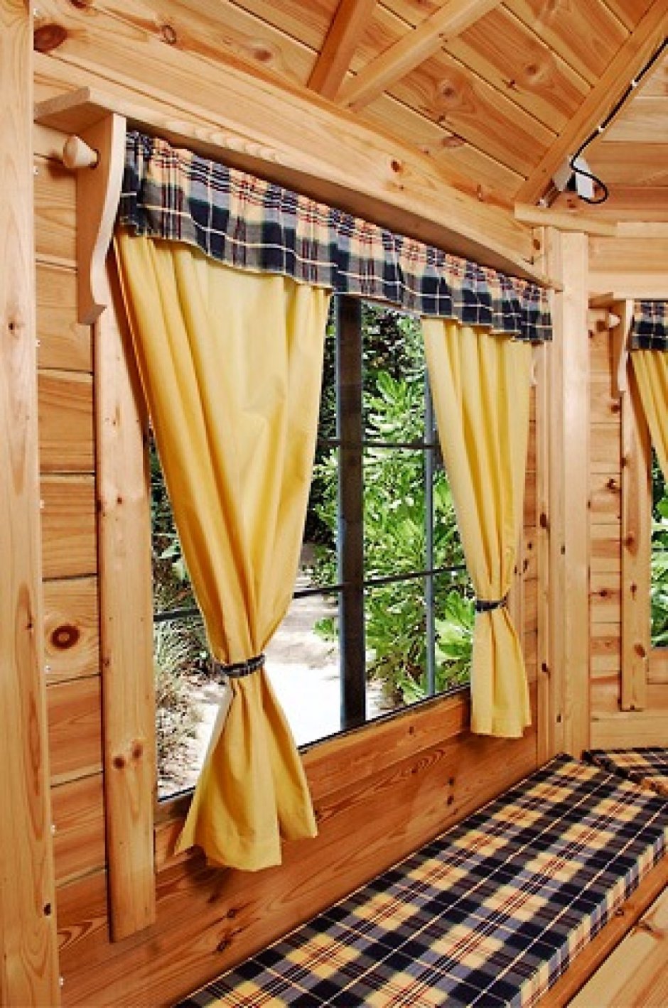 Шторы на веранду на даче