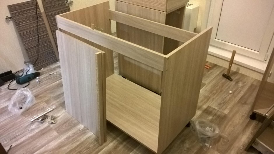 Шкаф под раковину в ванную комнату