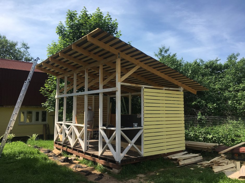 Беседка с односкатной крышей из поликарбоната