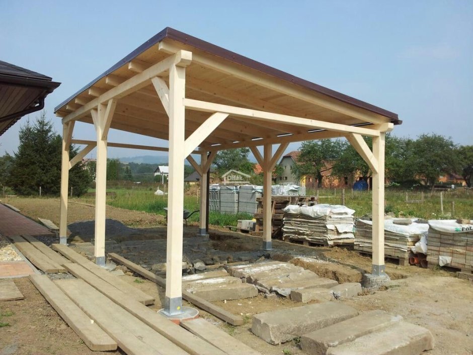 Четырехскатная крыша из поликарбоната для беседки