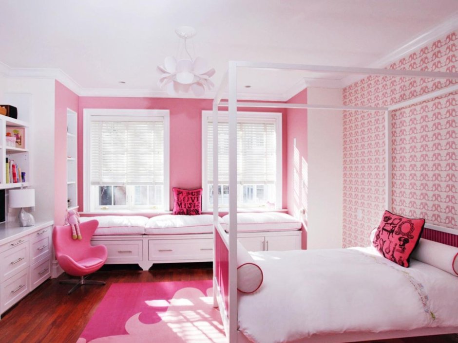 Спальня для девочки в розовых тонах