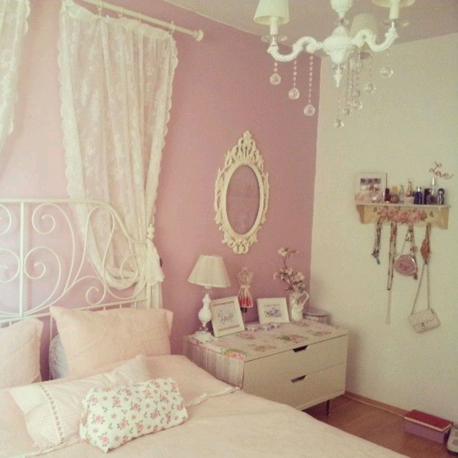 Розовый декор для комнаты