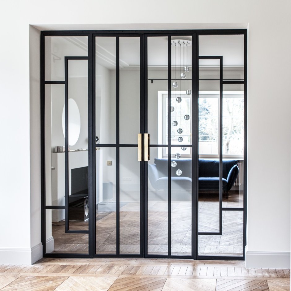 Распашные стеклянные двери