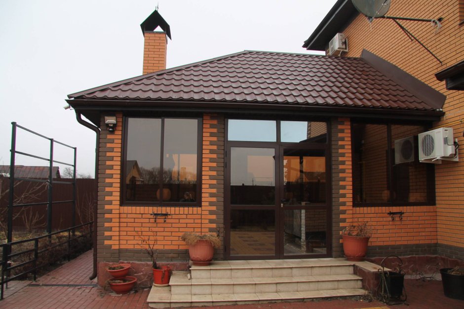 Зона барбекю с навесом