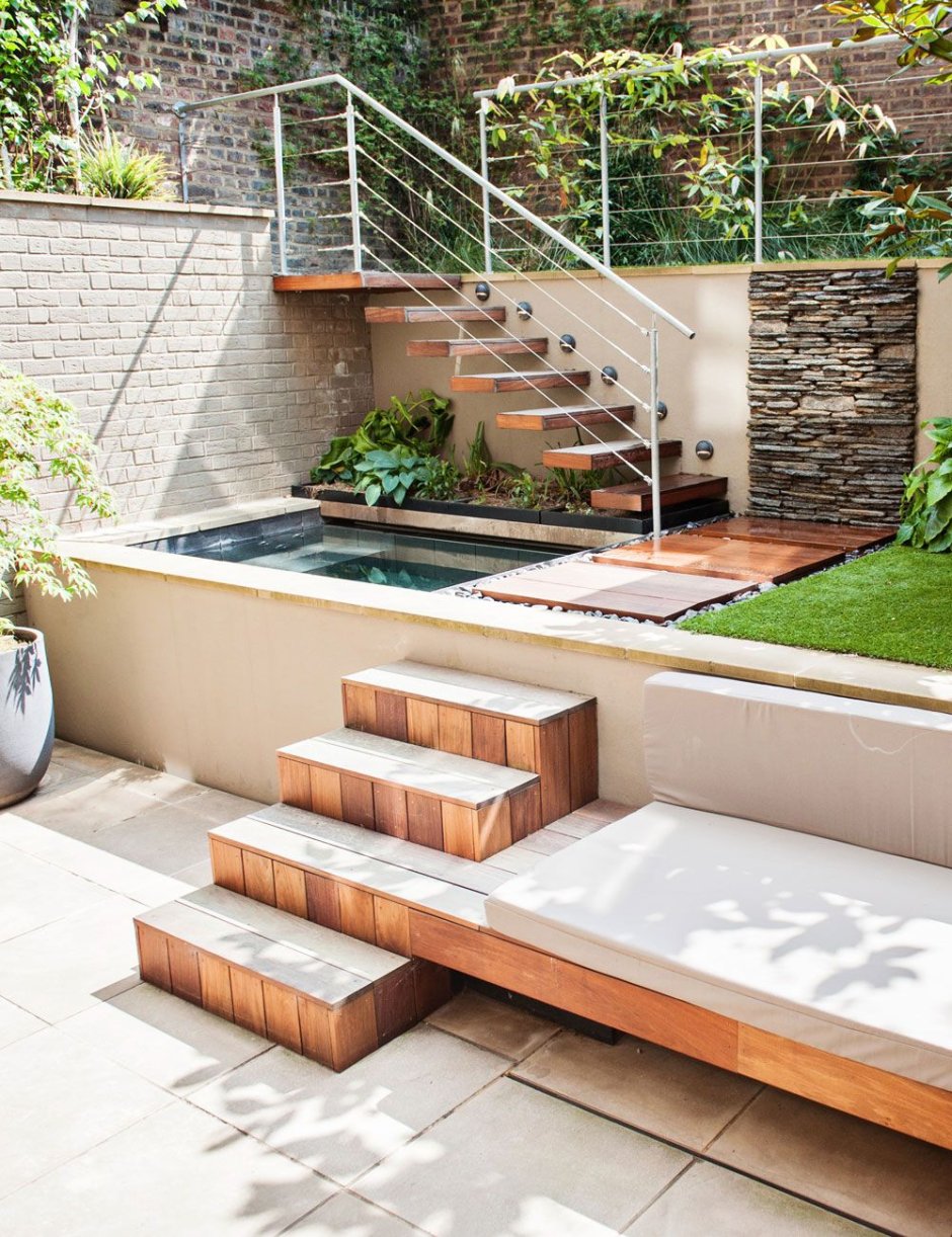 Ступеньки на веранду