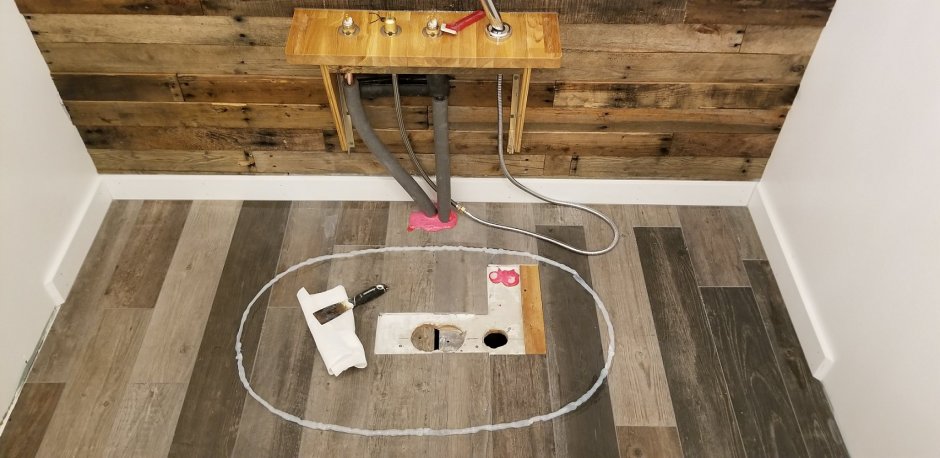 Пол в душевой в каркасном доме