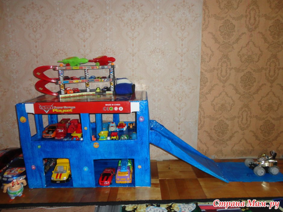 Трек для машинок из коробок