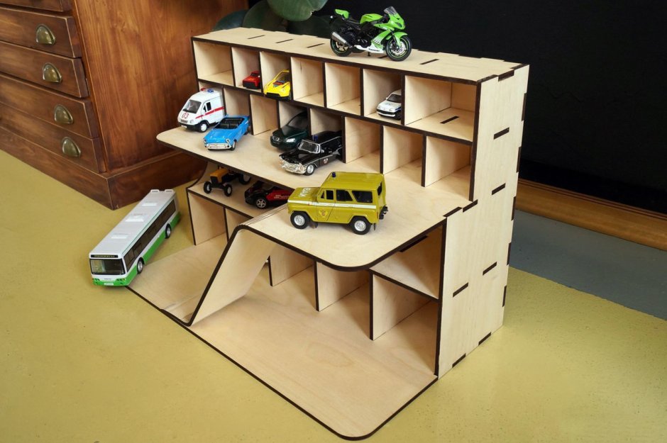 Гараж для детских машинок