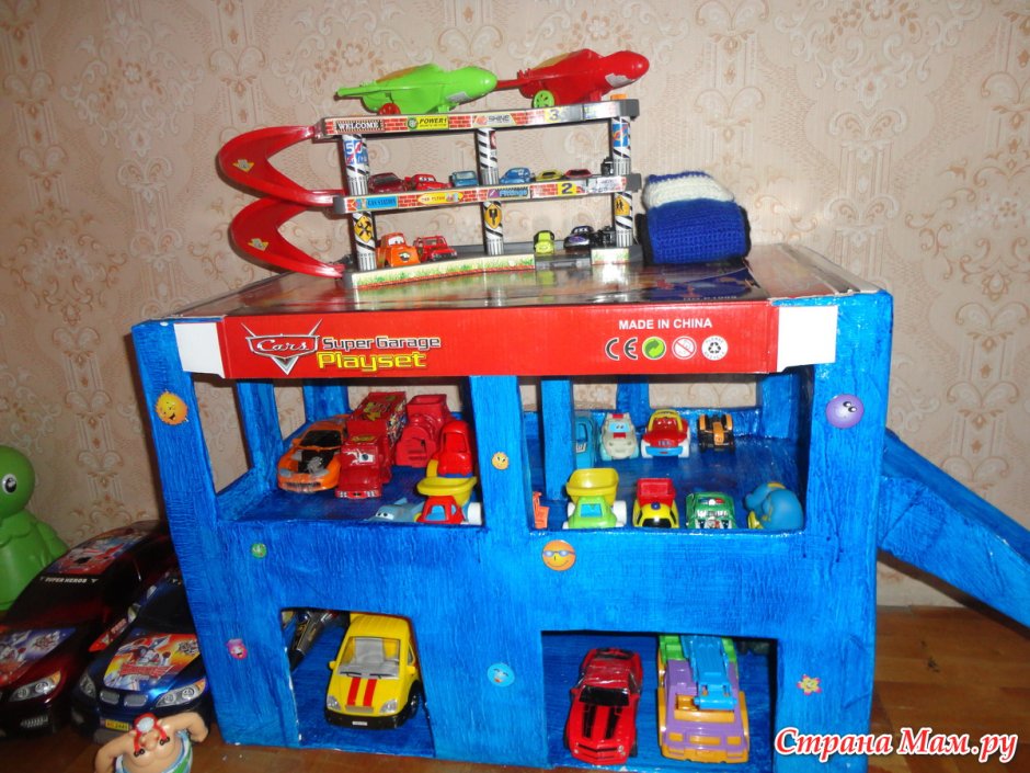 Парковка машины гараже