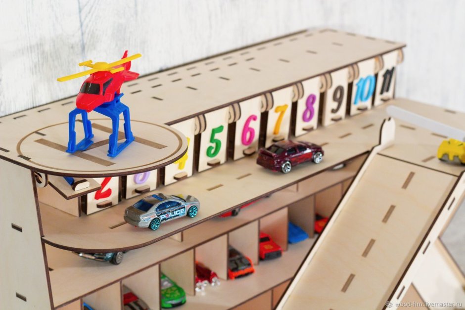 Гараж для машинок своими руками