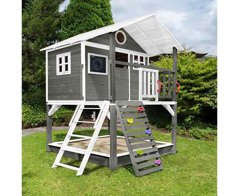 Детский домик на участке