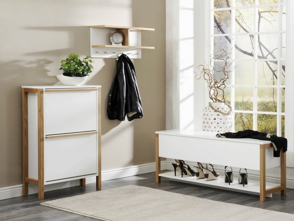 Вешалка в прихожую в скандинавском стиле