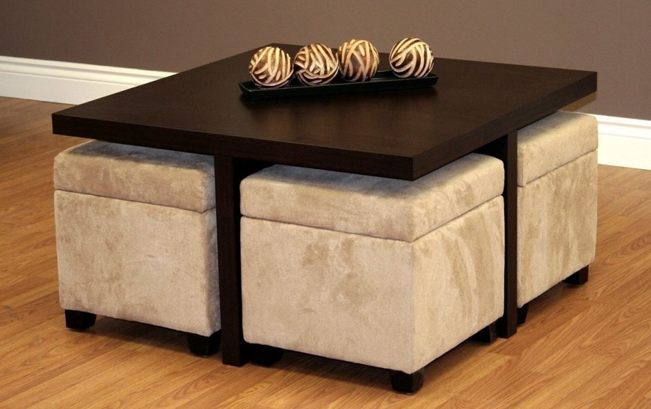 Журнальный столик с пуфиками