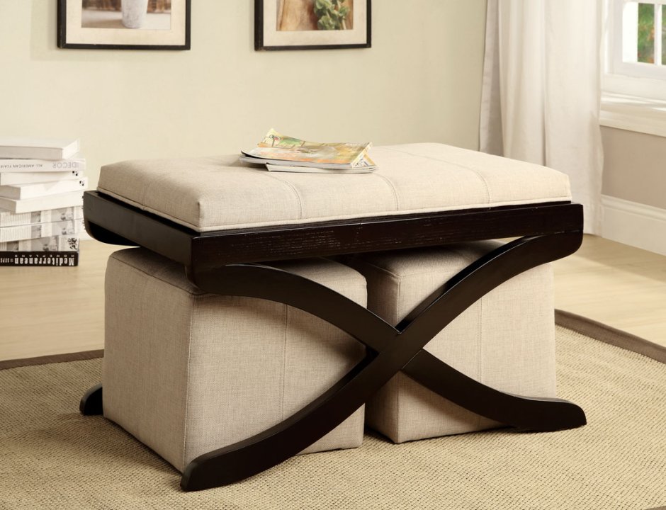 Стол журнальный с пуфиками