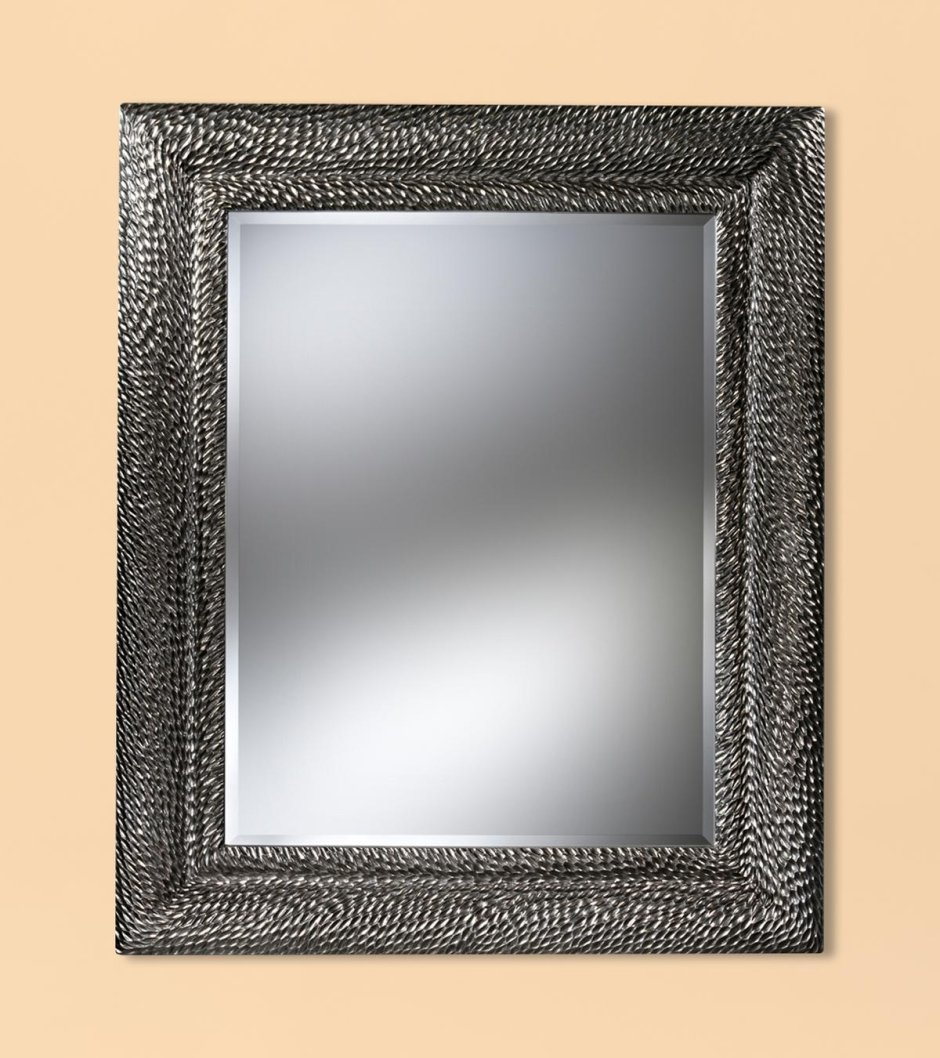 Зеркало в железной раме
