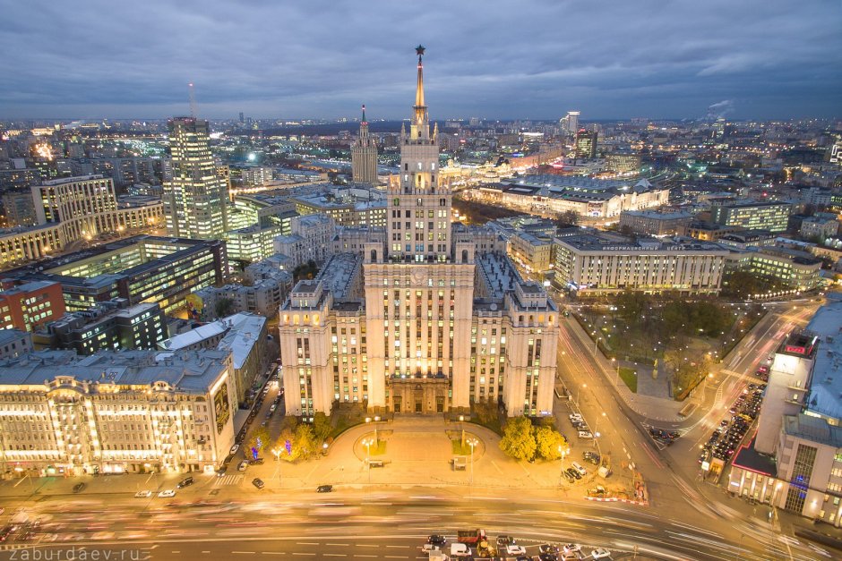 Сталинские высотки красные ворота