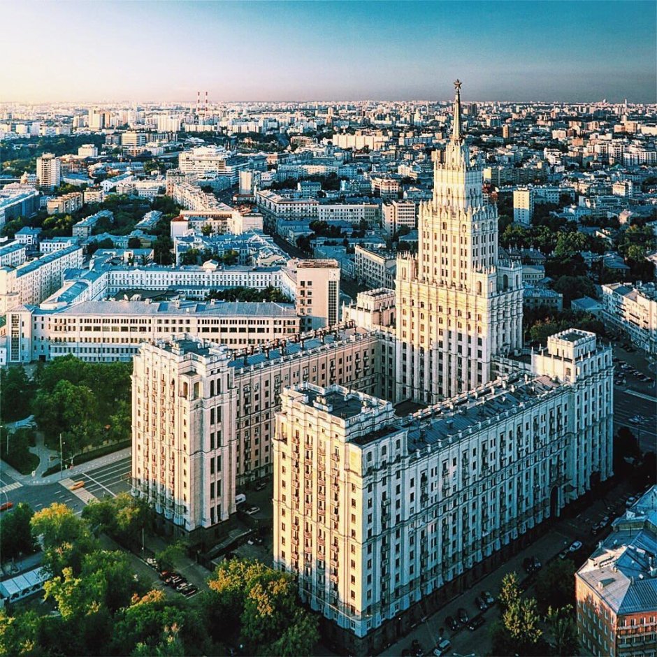 Сталинские высотки красные ворота