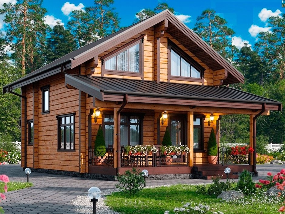 Двухэтажный деревянный дом с террасой