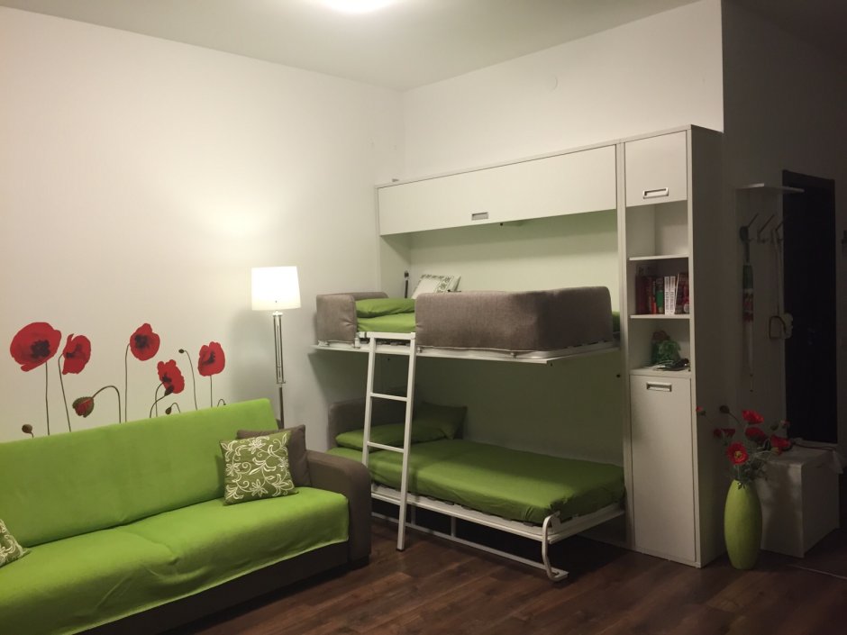 Детская двухъярусная кровать с диваном