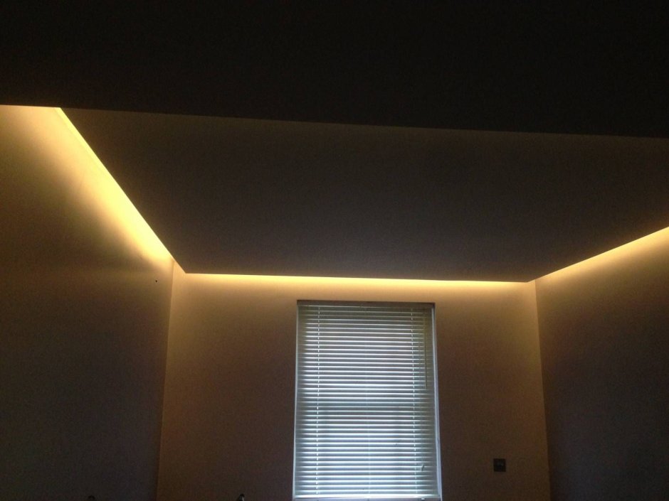 Матовый потолок с подсветкой