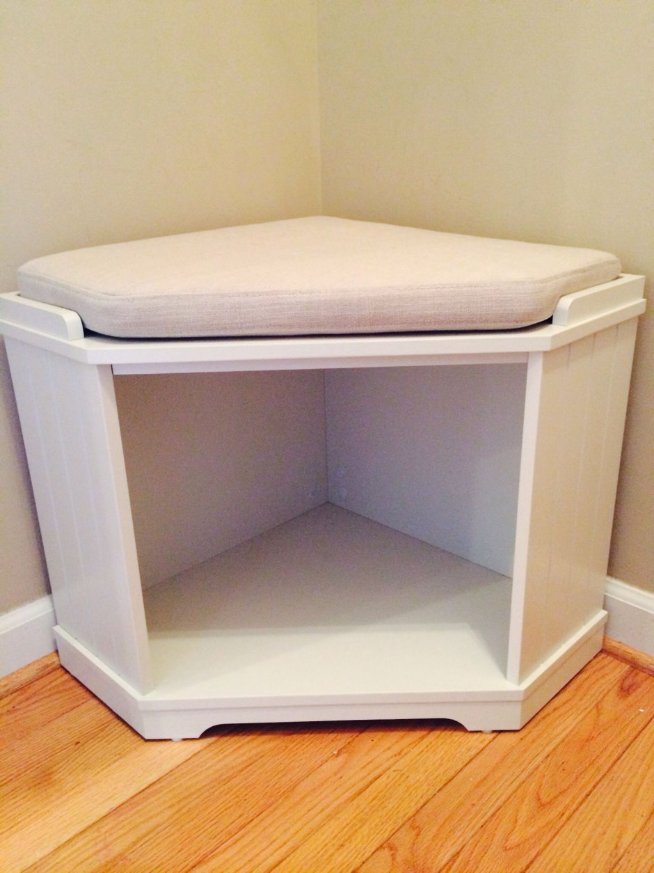 Угловой пуфик