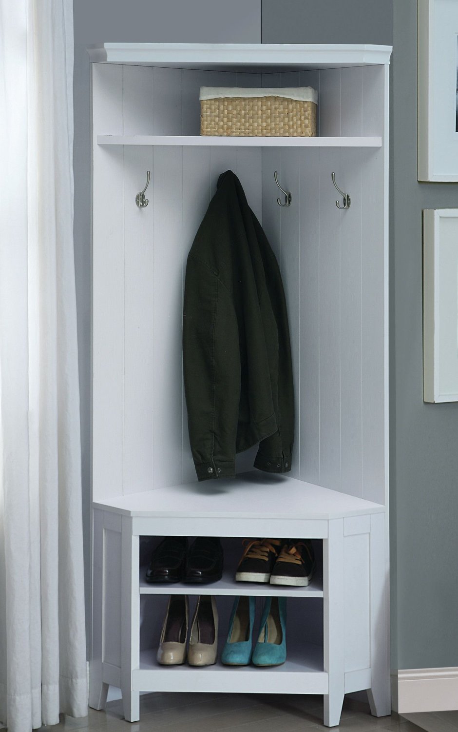 Маленькая тумбочка в прихожую