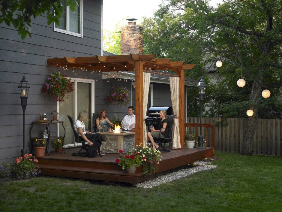 Беседка современной дворовой шпаны