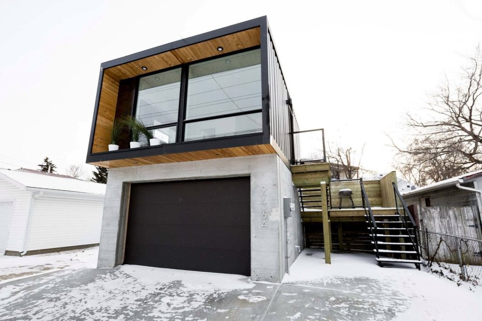 Гараж с домом наверху