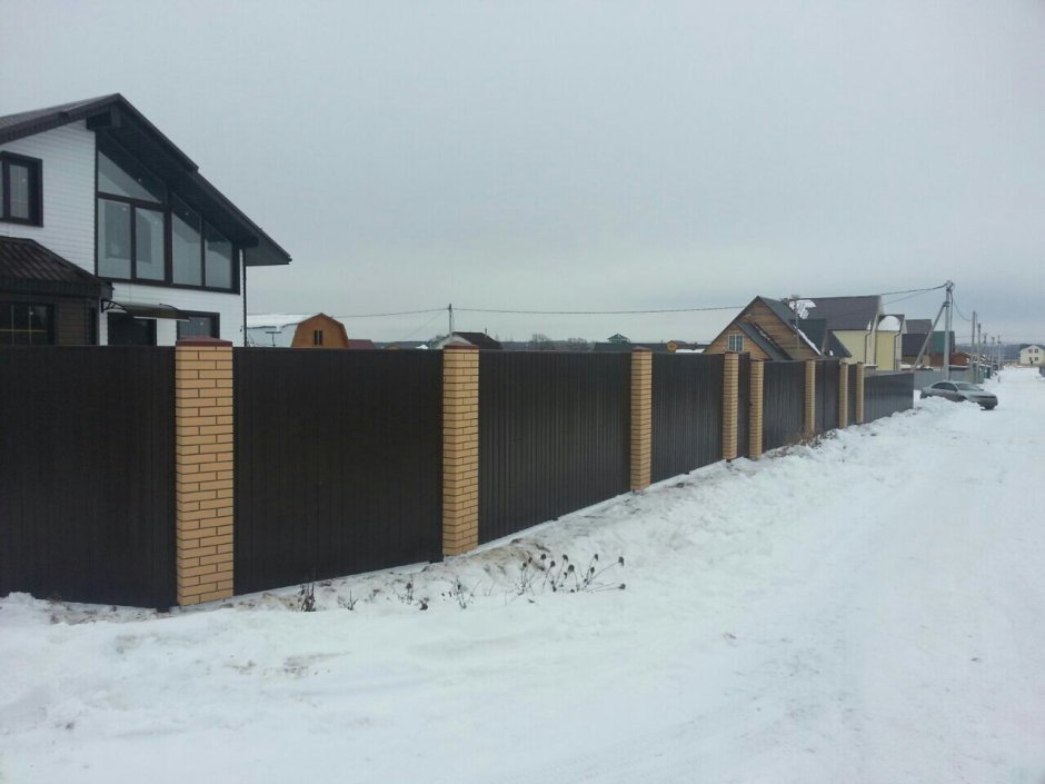 Муляж кирпича на забор