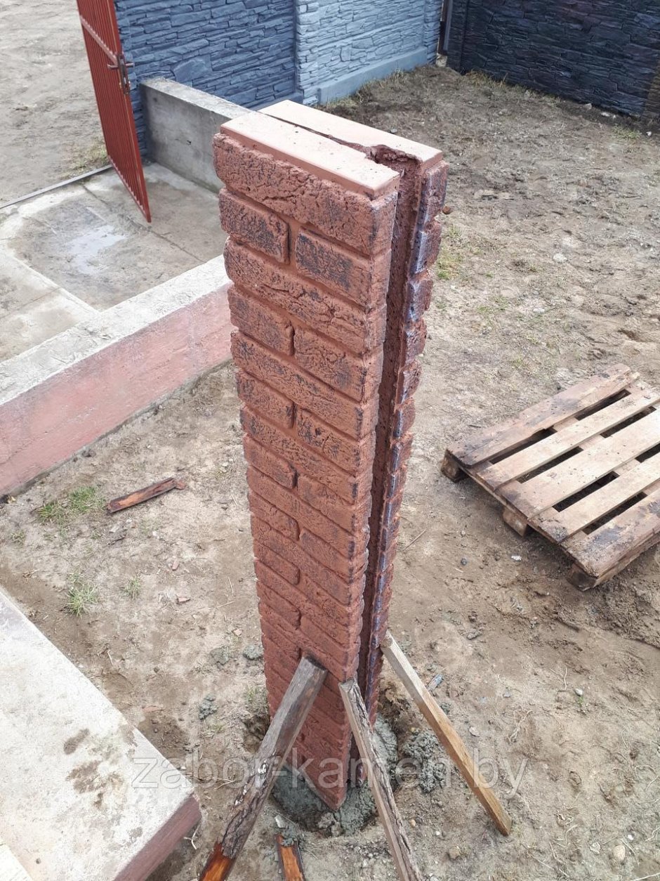 Имитация кирпичных столбов для забора