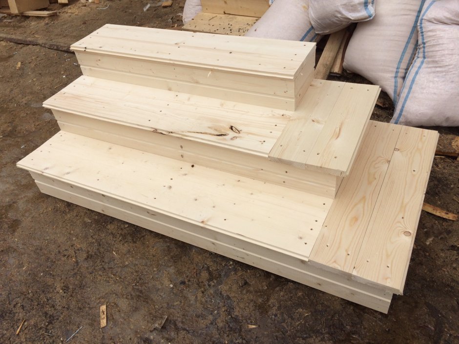 Готовые лестницы для крыльца