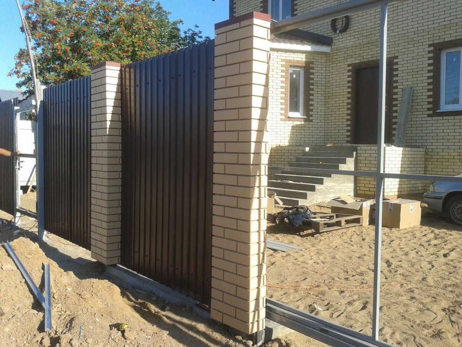 Имитация кирпича для столбов забора