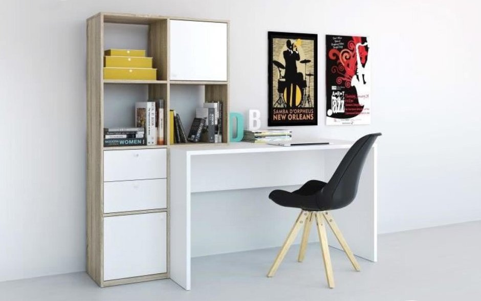 Письменный стол с навесными шкафами