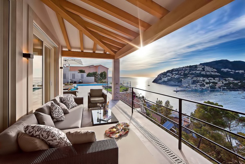 Дом с видом на море