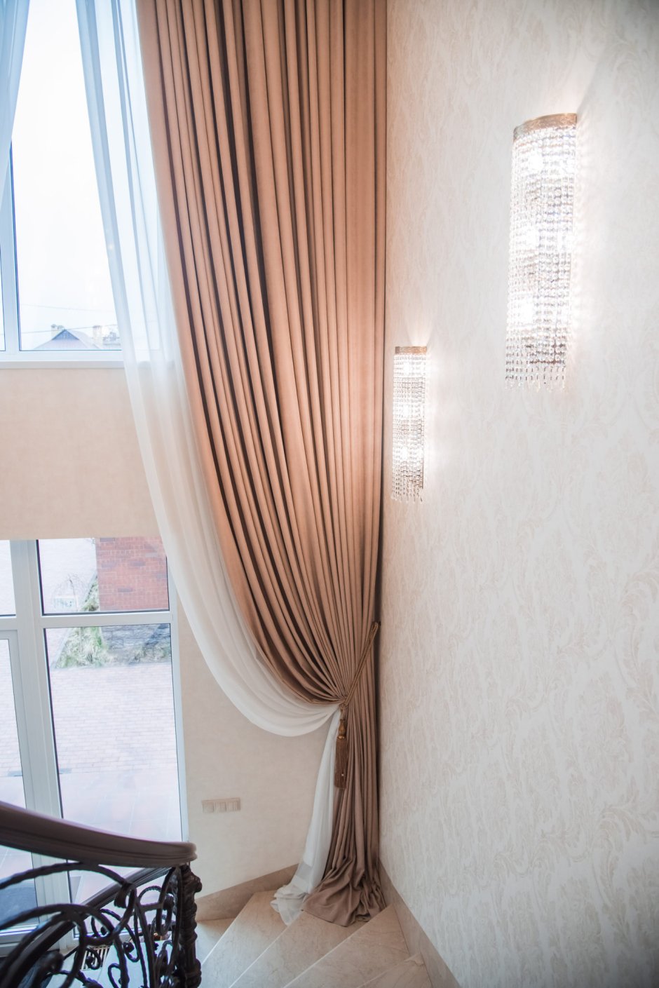 Шторы на лестничный проем