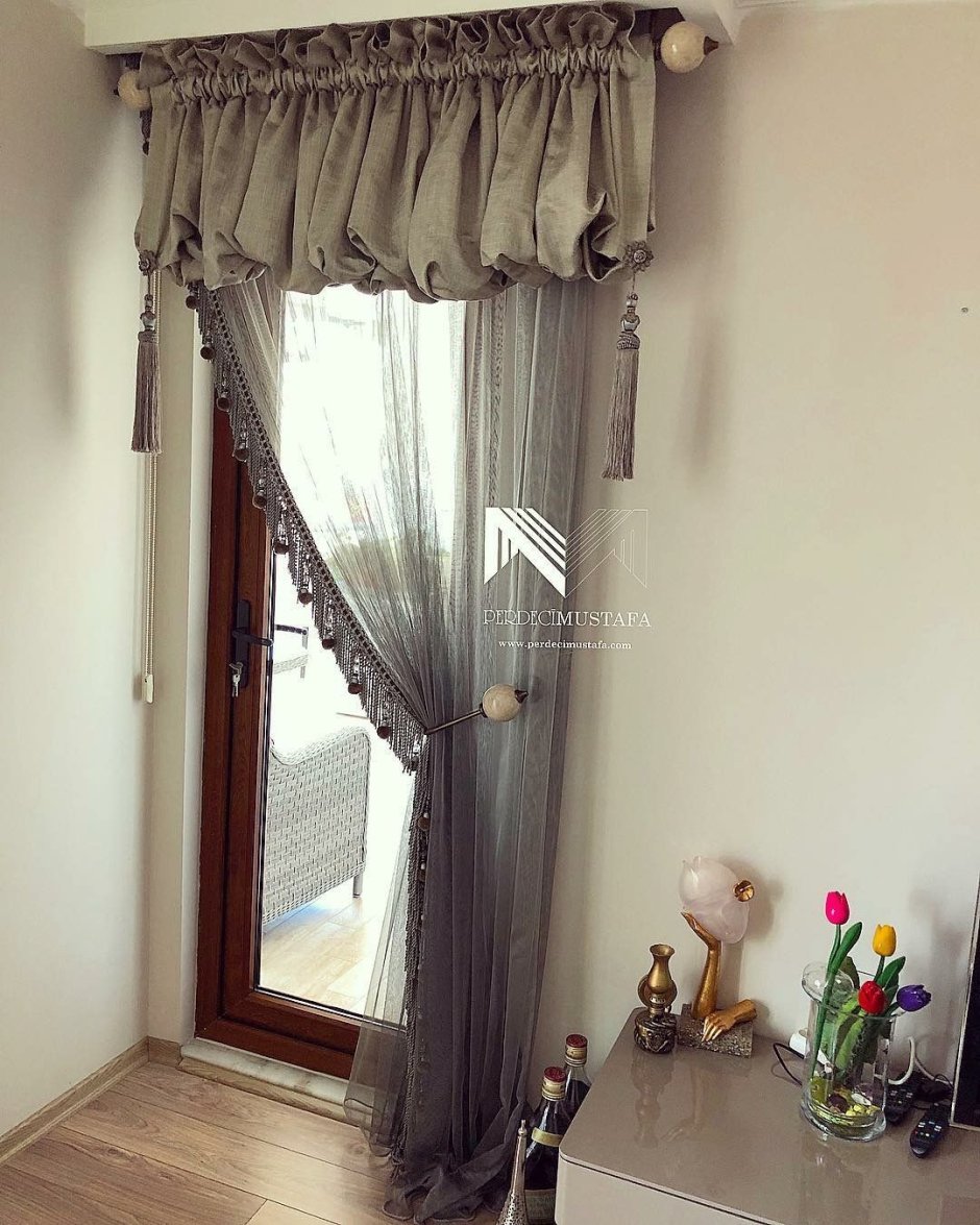 Шторы в частном доме