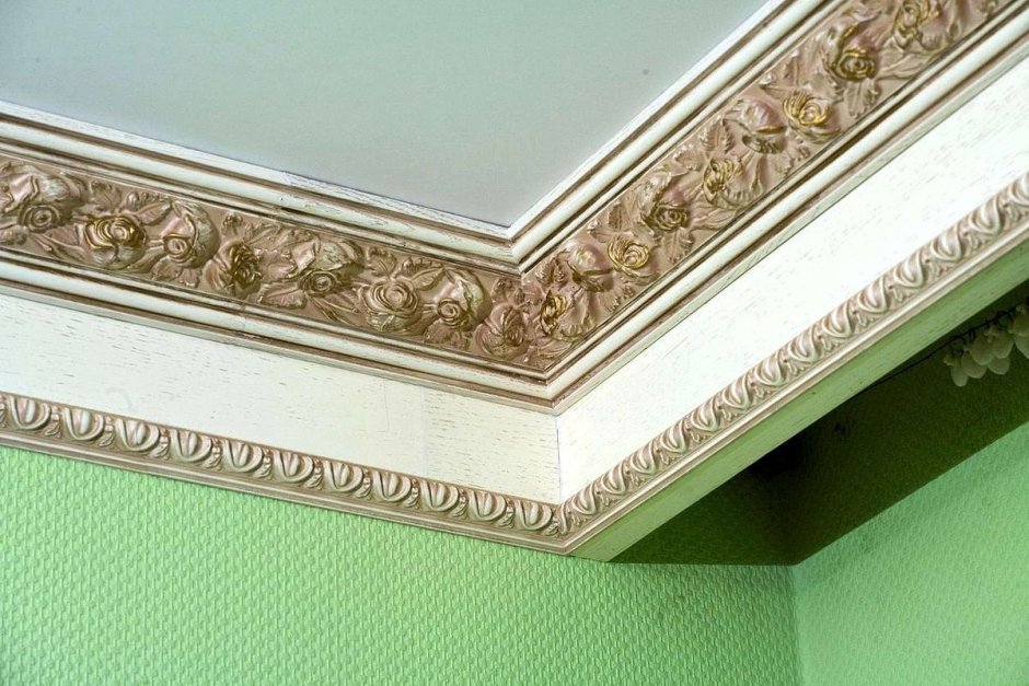 Декоративный плинтус