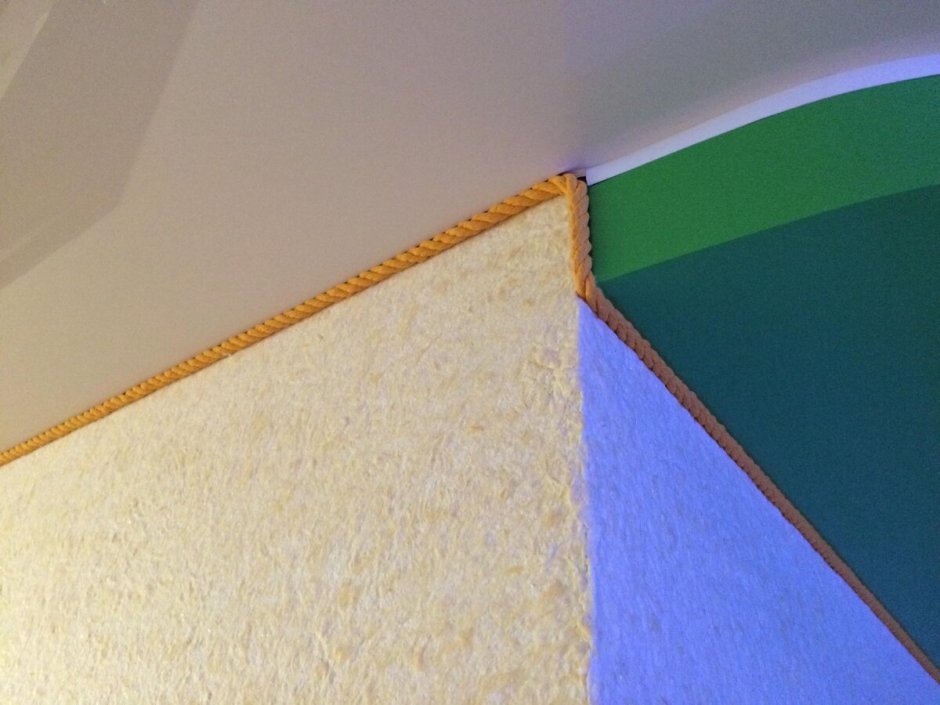 Декоративные галтели для натяжного потолка