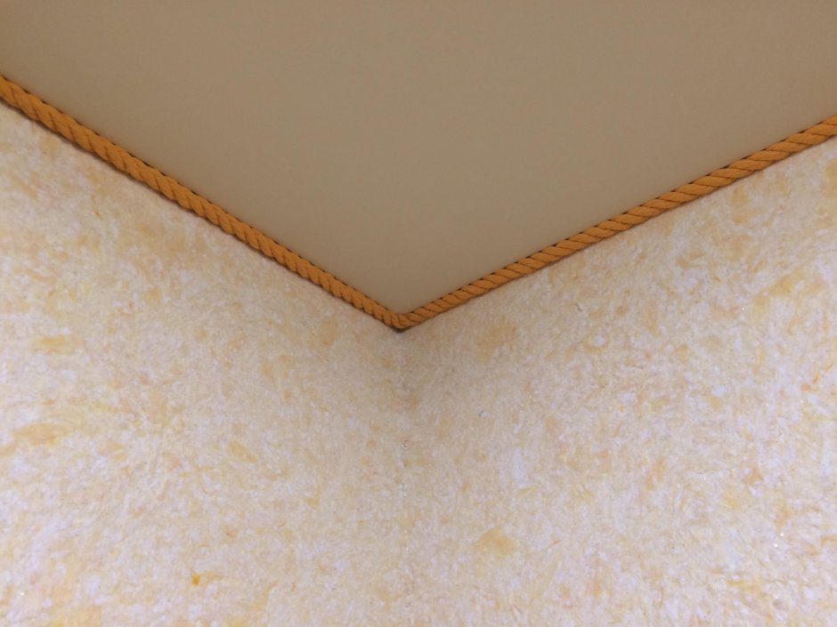 Декоративная окантовка для потолка