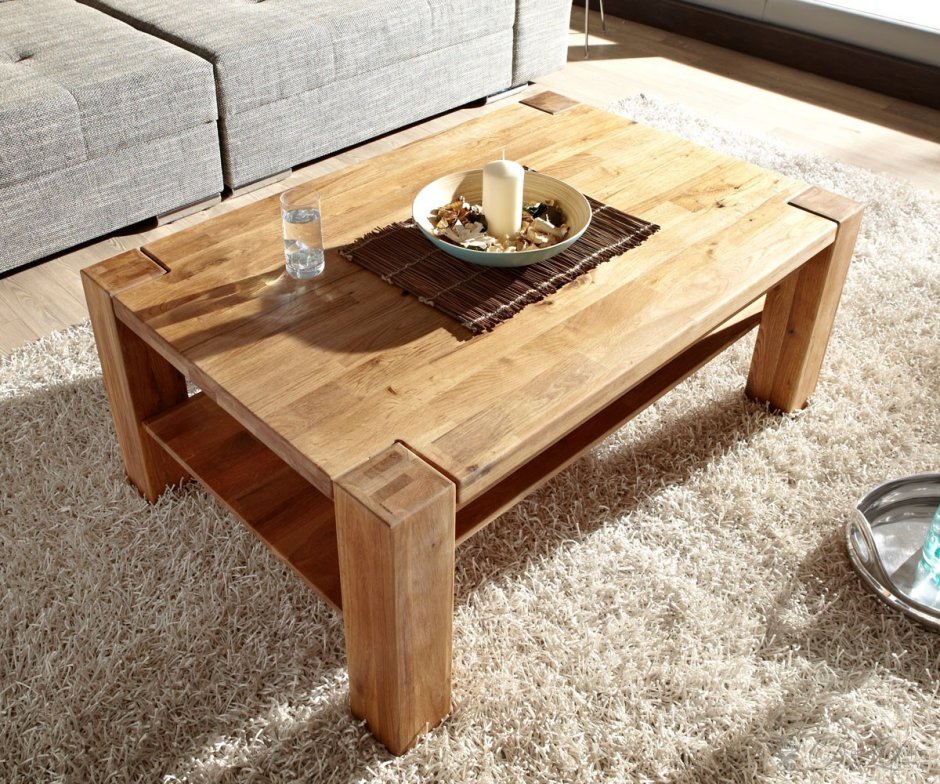 Журнальный стол из дерева