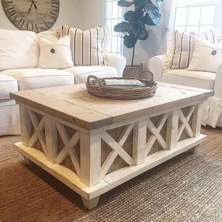 Журнальный столик из досок