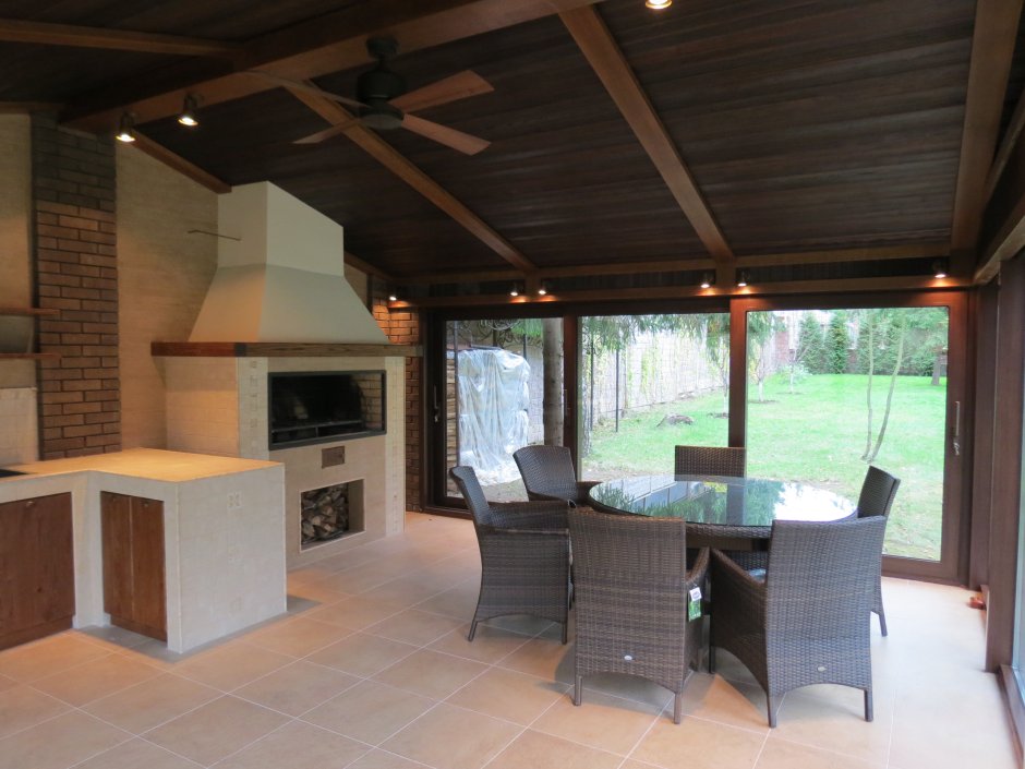 Теплая беседка с мангальной зоной