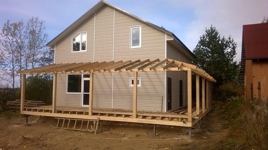 Садовый дом с террасой